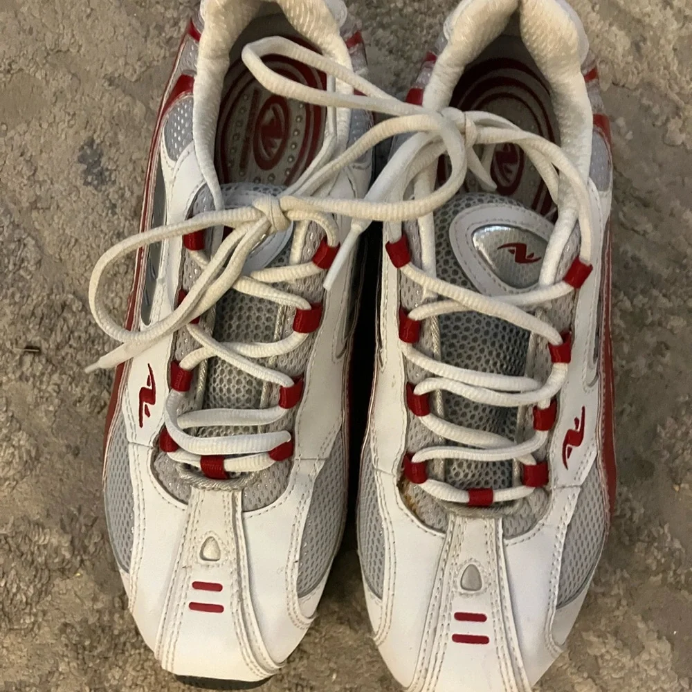 Women’s Athletic Works Diva Shoe Size 8 - Picture 3 of 5